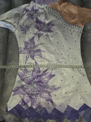 Malla patinaje artístico flores moradas