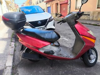 Honda Lead 100cc Scooter - 29000 km