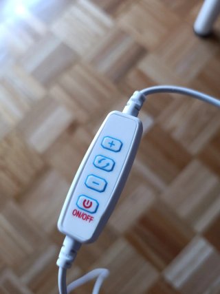 Lámpara LED con pinza y brazo flexible