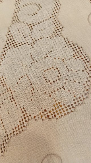 Tovaglia vintage in lino ricamata
