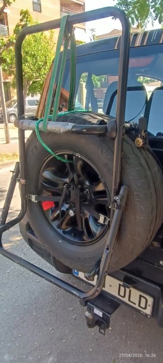 Porta bicicletas para rueda de recambio