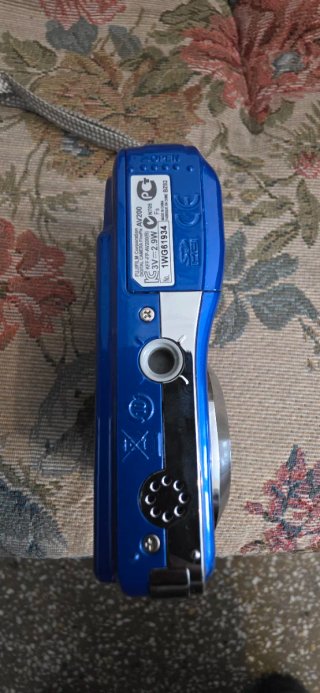 Fujifilm FinePix AV200 Blu