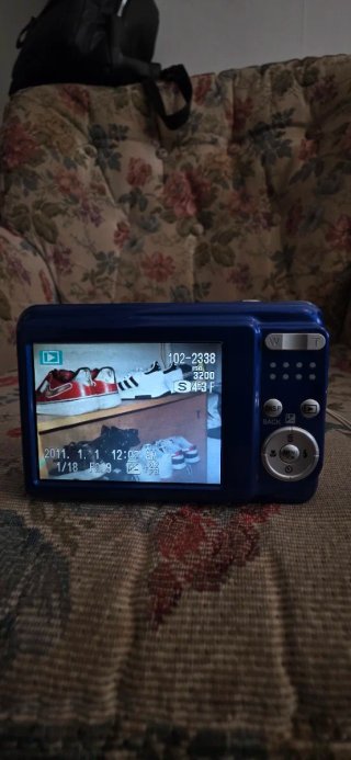 Fujifilm FinePix AV200 Blu