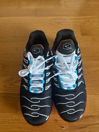 Zapatillas Negras y Azules