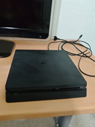PS4 Slim 500GB Nero