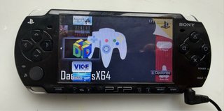 PSP 2004 Negra + 64GB SD + Funda + Cargador