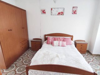 Casa grande con garaje