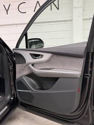 Audi SQ7 2020 BLACK LINE