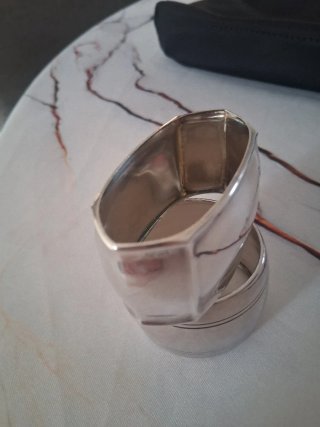Anillos para servilletas plateados