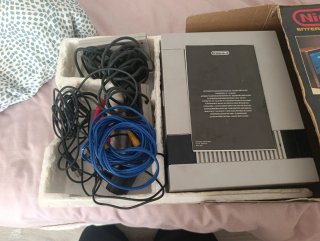 Nintendo NES Caja Española con Mandos y Cables