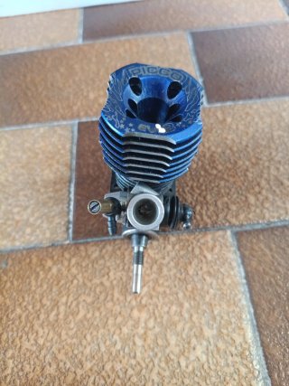 Auto telecomandata a scoppio ricambi motore 2 cv