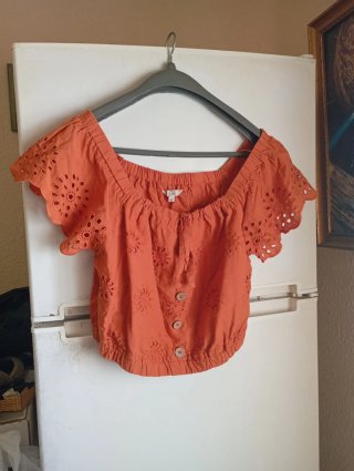 Blusa naranja bordada talla L