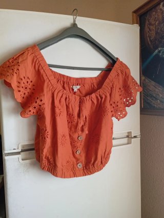 Blusa naranja bordada talla L