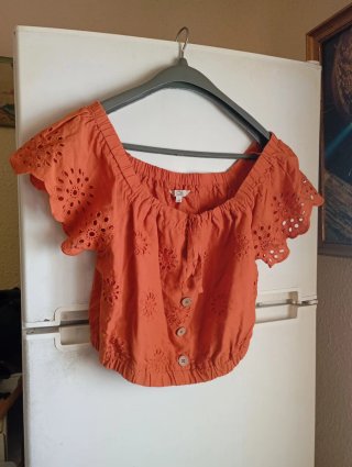 Blusa naranja bordada talla L