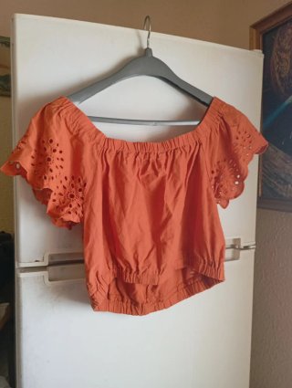 Blusa naranja bordada talla L