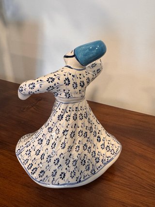 Figura de Giróvago Turco bailando