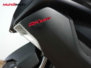 KYMCO AK 550