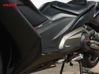 KYMCO AK 550