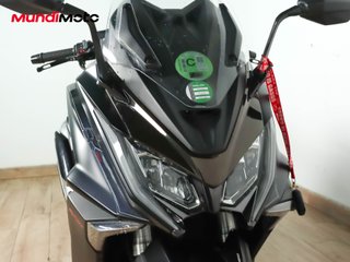 KYMCO AK 550