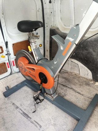 Bicicletta statica da spinning