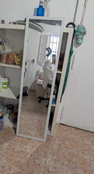 Espejo de pared blanco