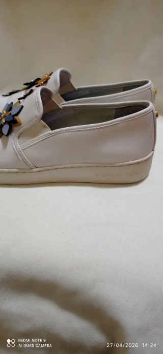 Zapatos Michael Kors con flores