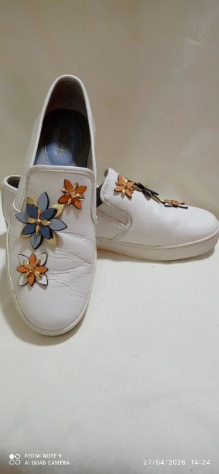 Zapatos Michael Kors con flores