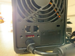 NAS Synology DS723+ 24TB (2x 12TB) servidor