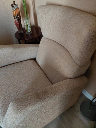 Sillón de comedor beige tela