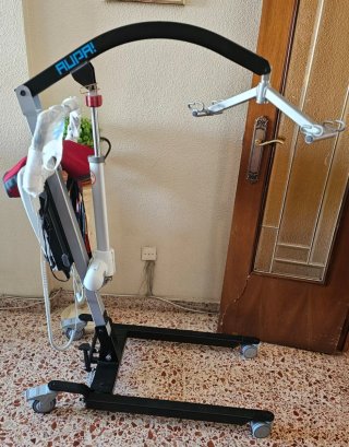 Grua para movilidad marca AUPA