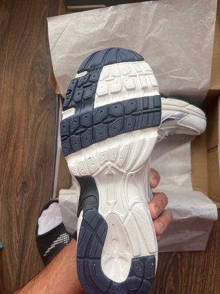 New Balance 530 Plata y Blanco