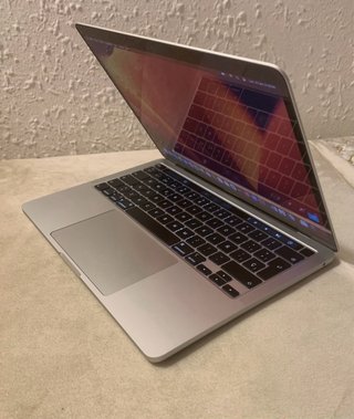 MacBook Pro 13” i7 2020 Plata