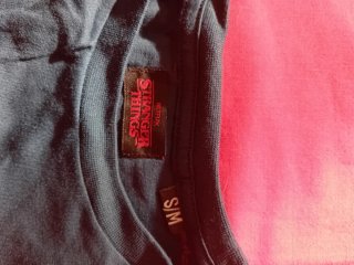 T-shirt Stranger Things taglia S/M
