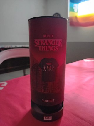 T-shirt Stranger Things taglia S/M