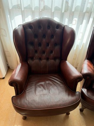 2 Sillones Orejones de Piel Marrón