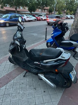 Kymco Bet & Win 250 (2006) 25.000 km