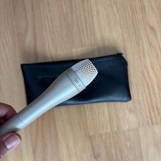 Micrófono Shure SM63L con funda