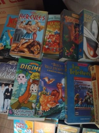 24 Películas Infantiles VHS (Español)