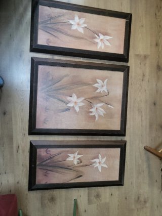 Trío cuadros flores beige y marrón