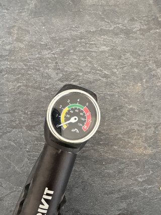 Bomba de suspensión CRIVIT