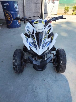Quad Roan Racing Blanco y Azul