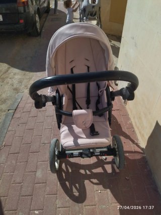 Cochecito de bebé rosa