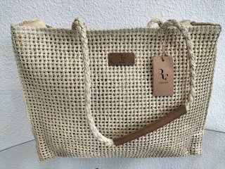 Bolso de rafia beige