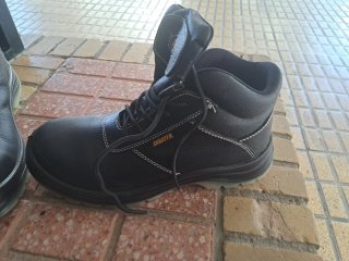 Botas de seguridad SKARPA negras