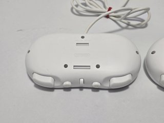 2 Nintendo Wii Oficial Mando Clasico - Blanco