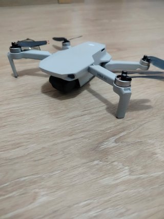 DJI Mini 4K casi nuevo + maletín ABS