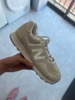 Zapatillas New Balance Beige/Blanco