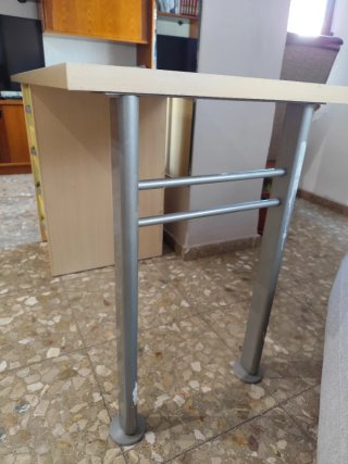 Escritorio madera con cajones