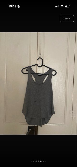 Camiseta tirantes gris