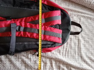 Mochila Trekking Hombre Roja y Gris